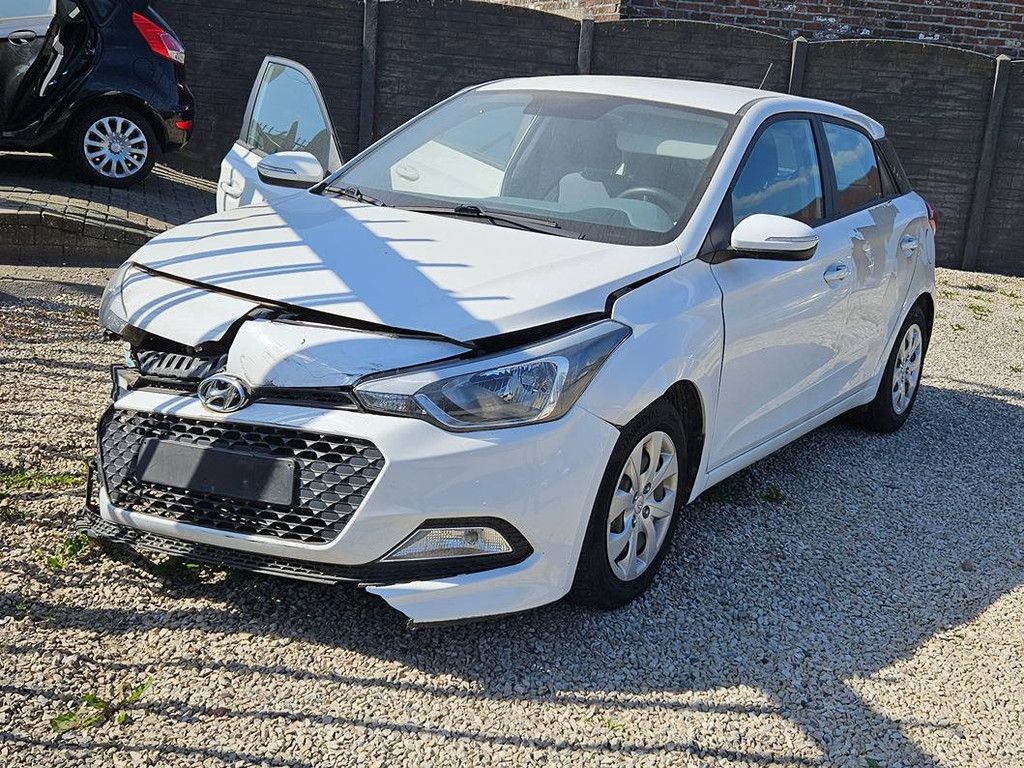 Hyundai i20 1.2 (ongevalwagen/ project-basis) (Marge)