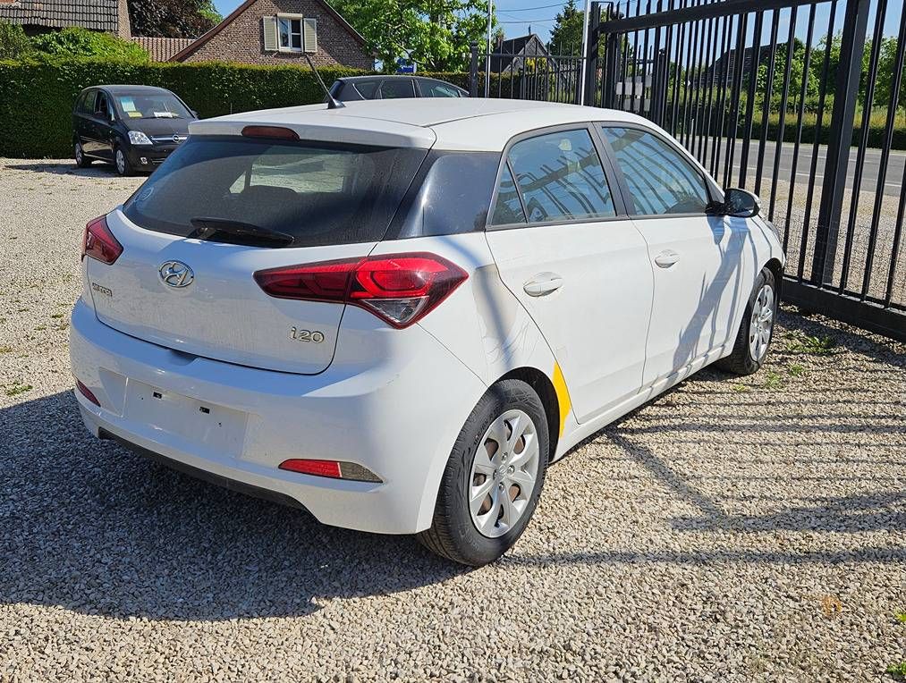 Hyundai i20 1.2 (ongevalwagen/ project-basis) (Marge)
