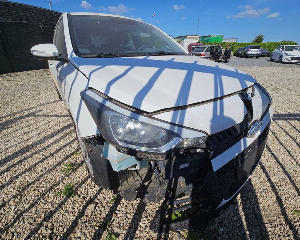 Hyundai i20 1.2 (ongevalwagen/ project-basis) (Marge)