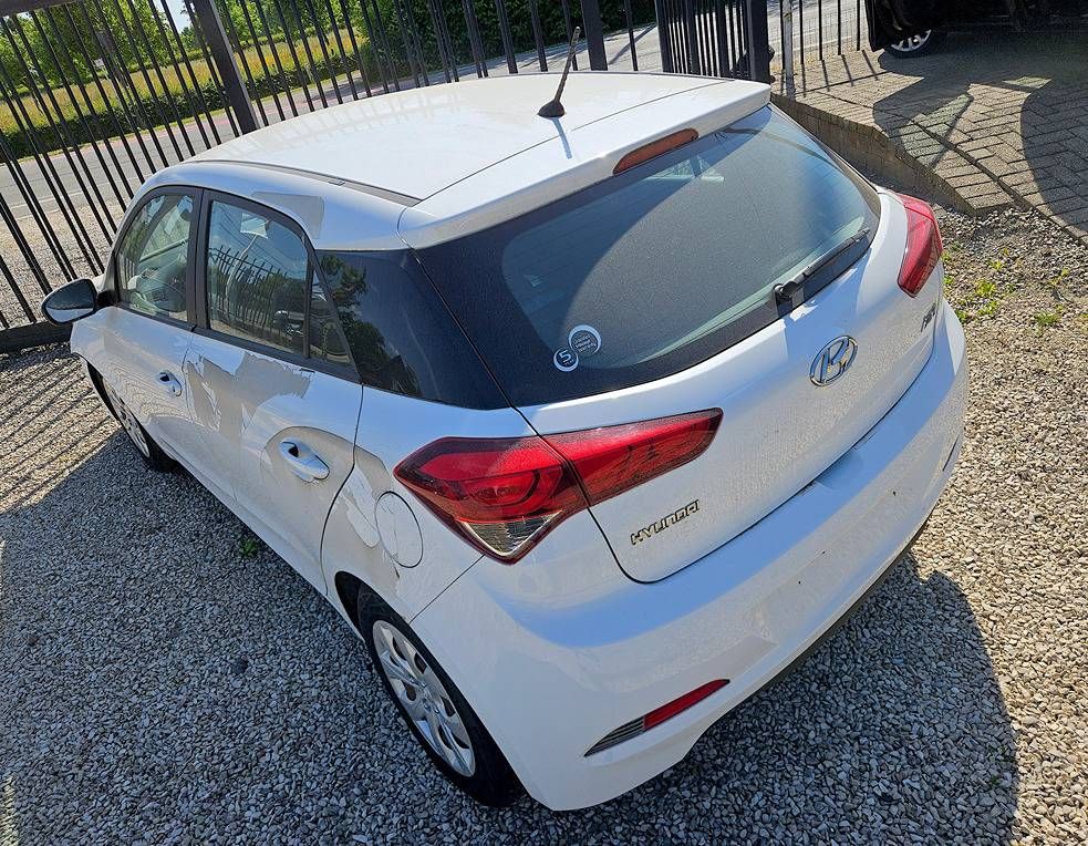 Hyundai i20 1.2 (ongevalwagen/ project-basis) (Marge)