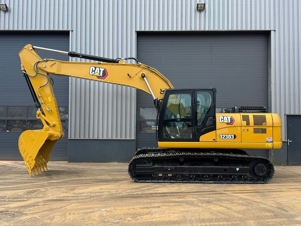 Caterpillar 323D3