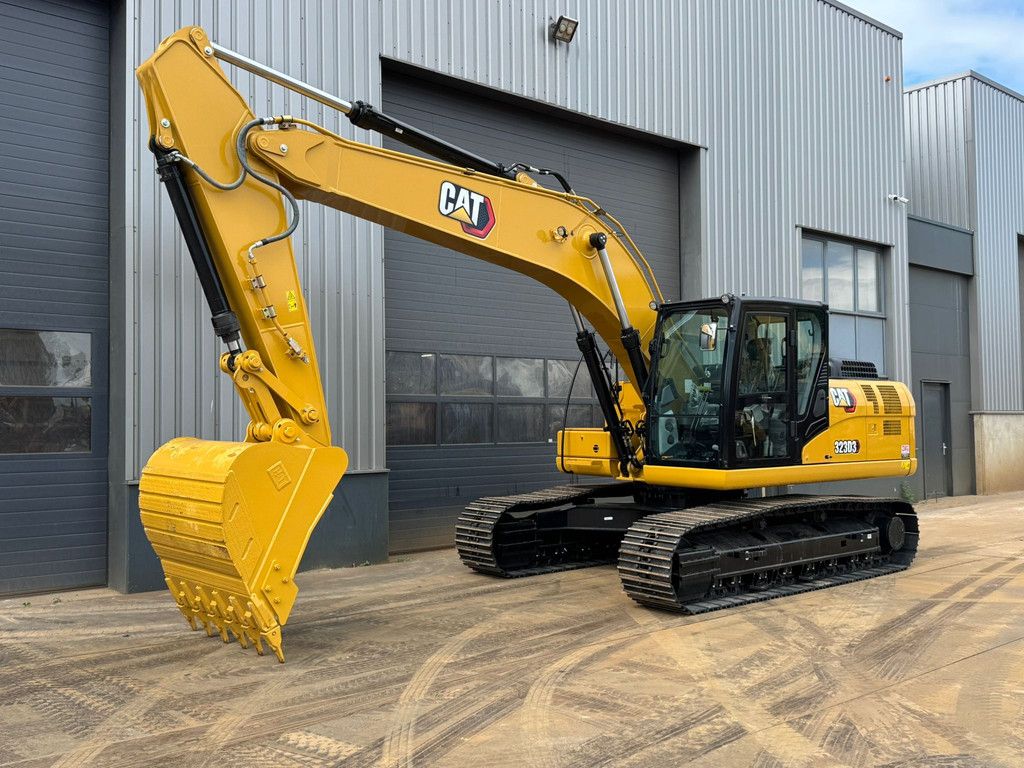 Caterpillar 323D3