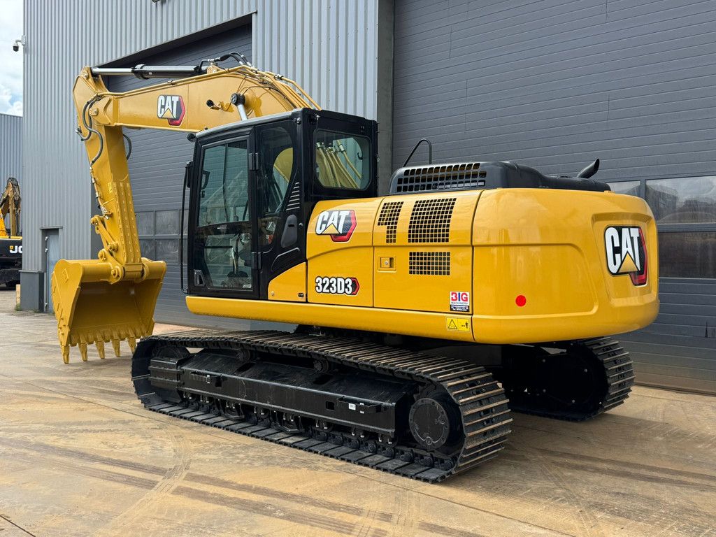 Caterpillar 323D3