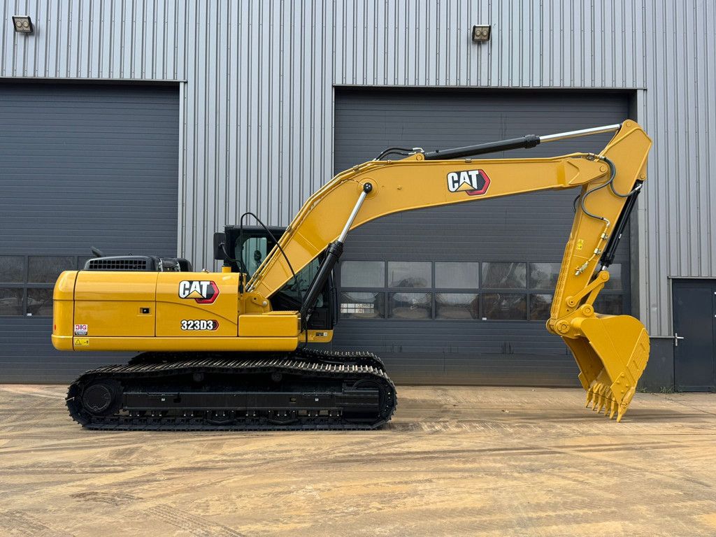 Caterpillar 323D3