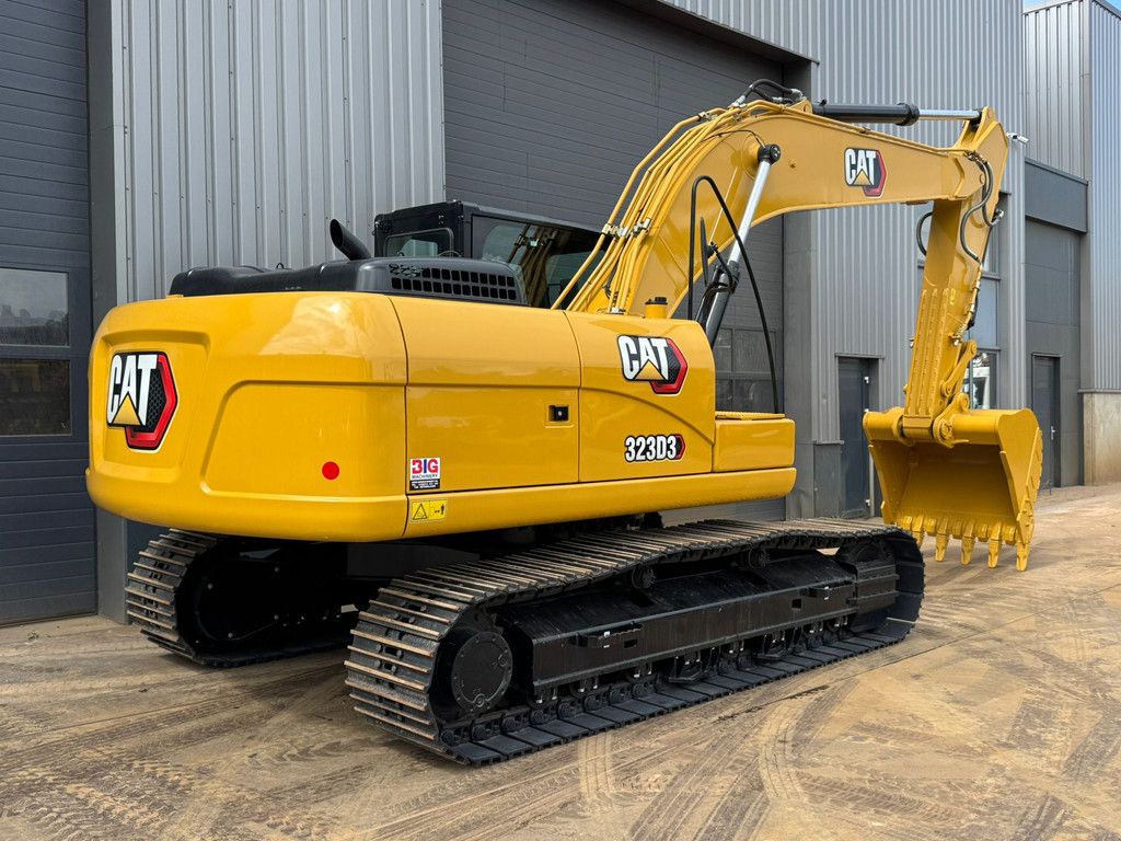 Caterpillar 323D3