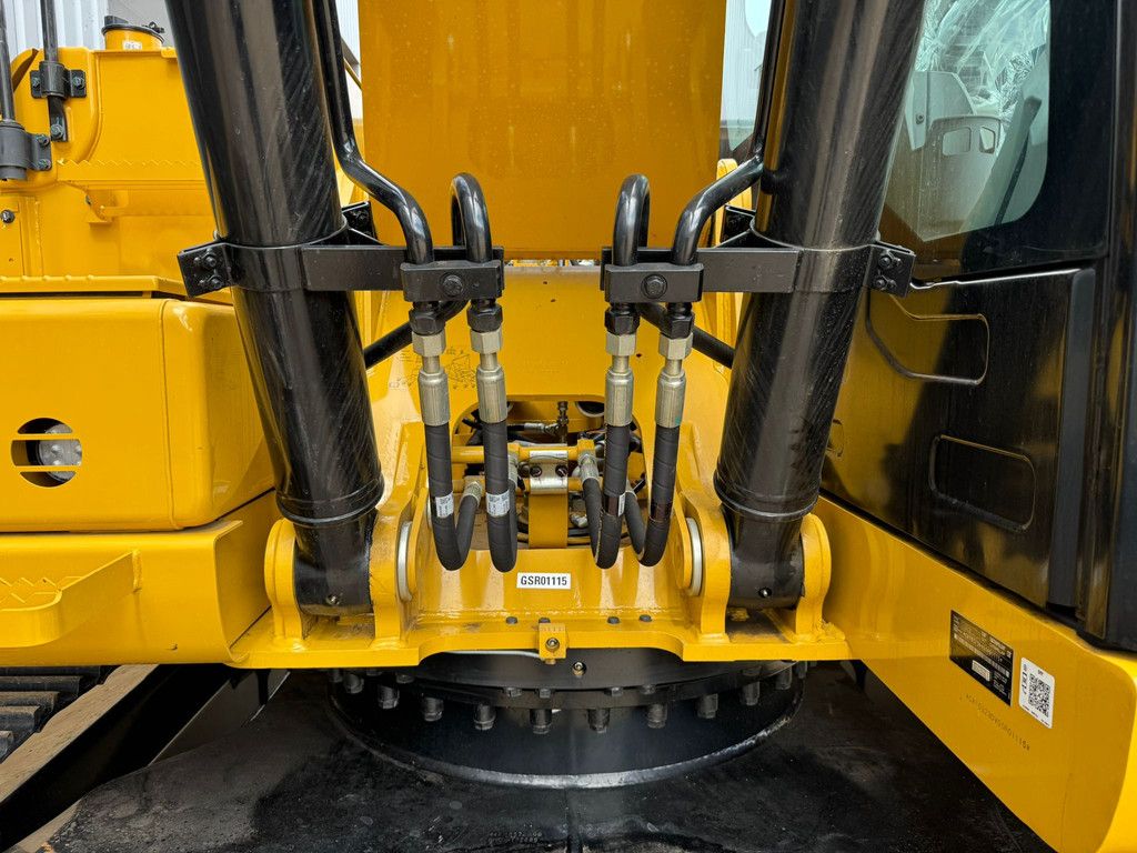 Caterpillar 323D3
