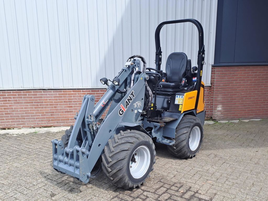 Giant D337T