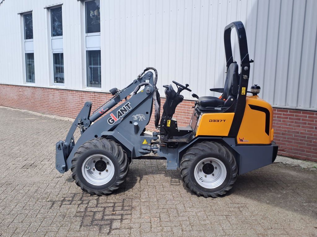 Giant D337T