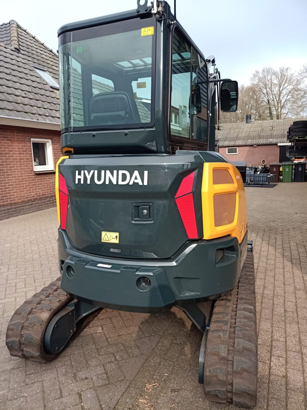 Hyundai graafmachine/ minigravers leverbaar evt met DKS va 2.5t