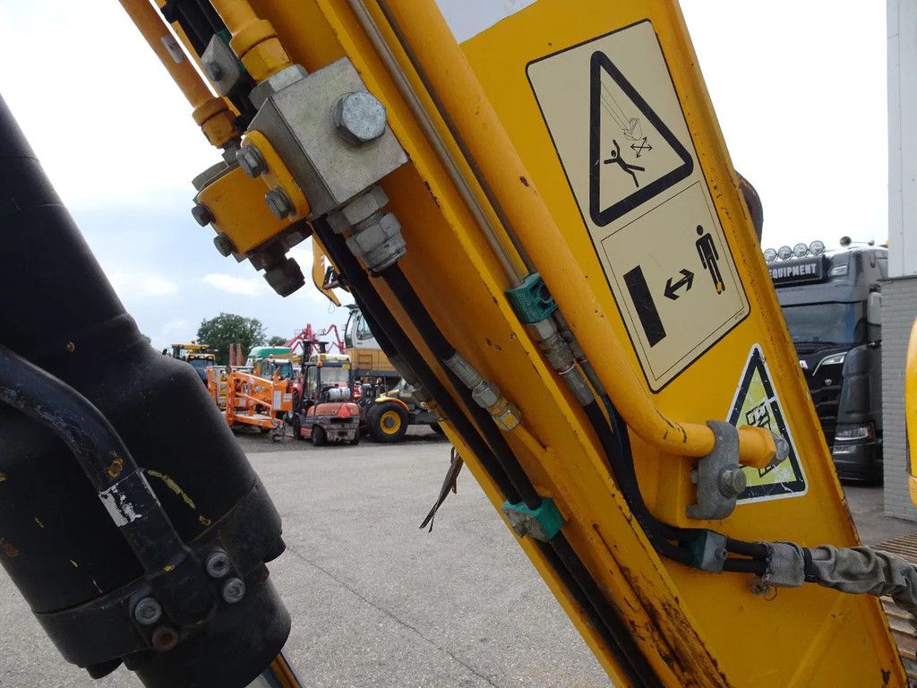 JCB JZ140
