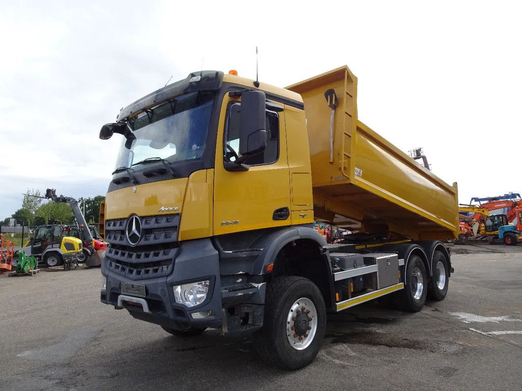 Mercedes-Benz Arocs 3552 3545