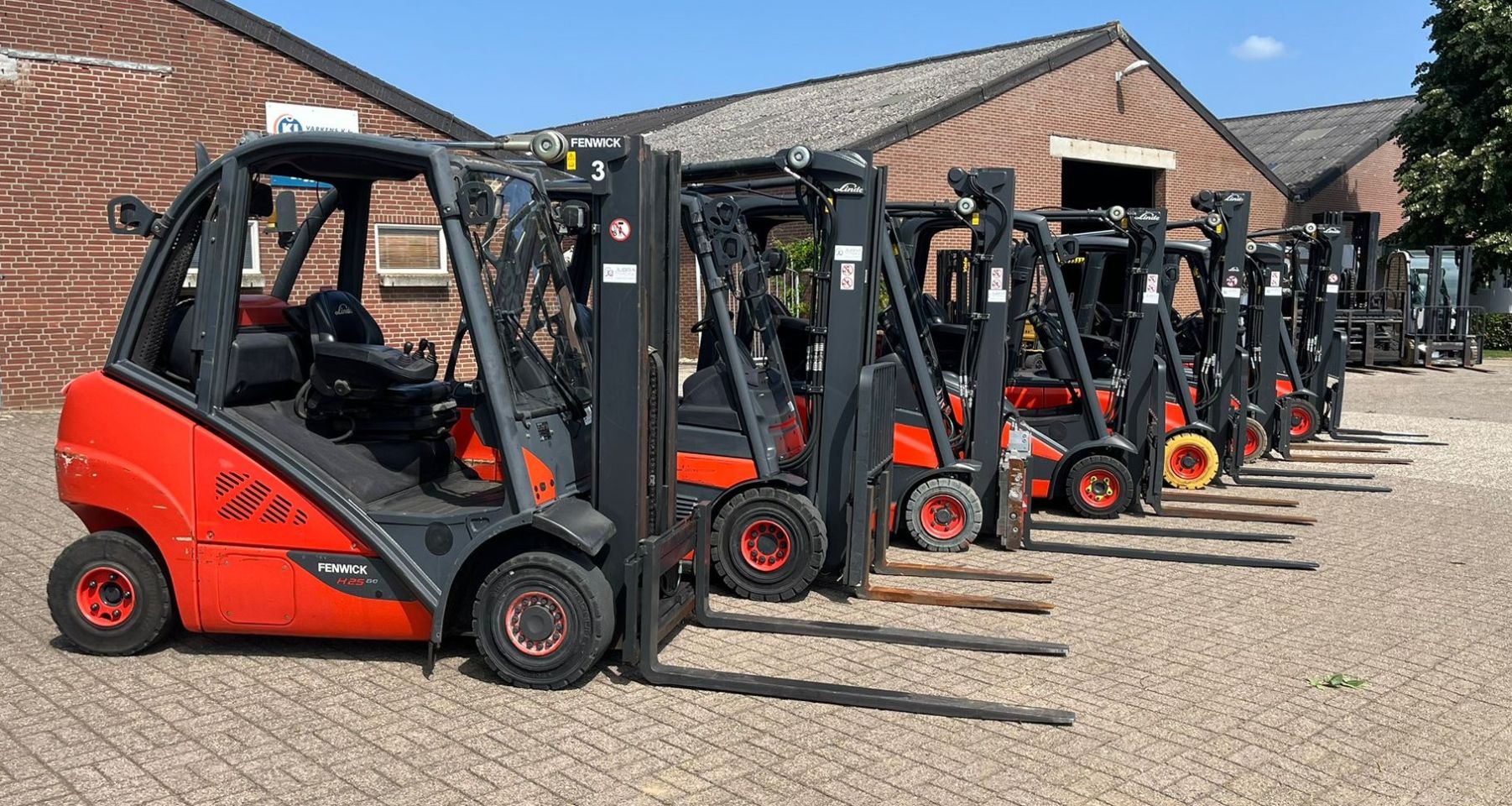 Linde Heftrucks Elektrisch & LPG. Uit Voorraad Leverbaar!