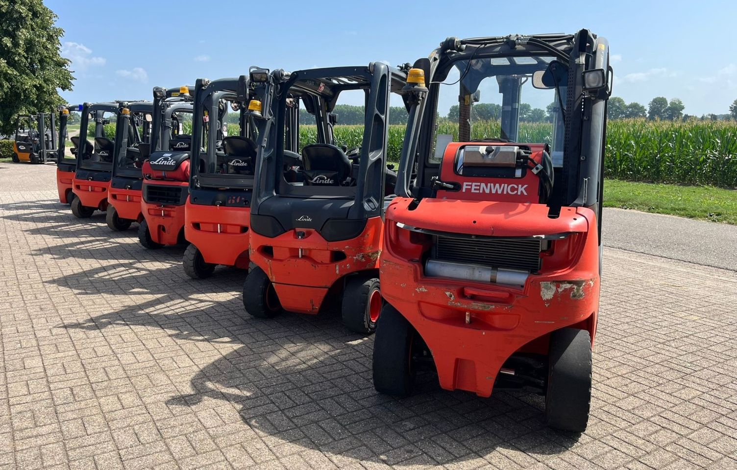 Linde Heftrucks Elektrisch & LPG. Uit Voorraad Leverbaar!