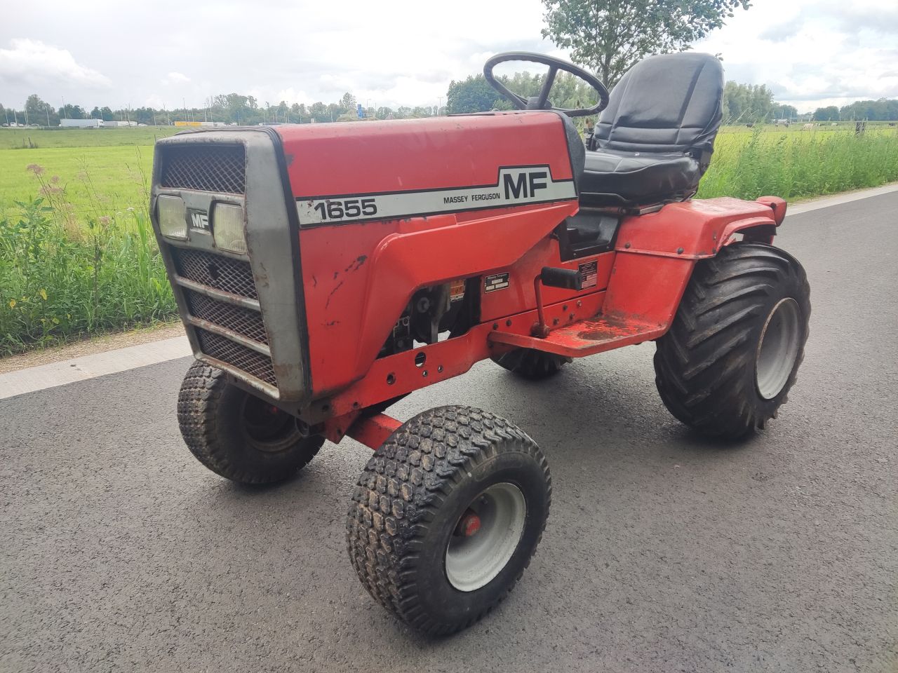 Massey Ferguson minitractor (type 1655, diesel, maaidek)