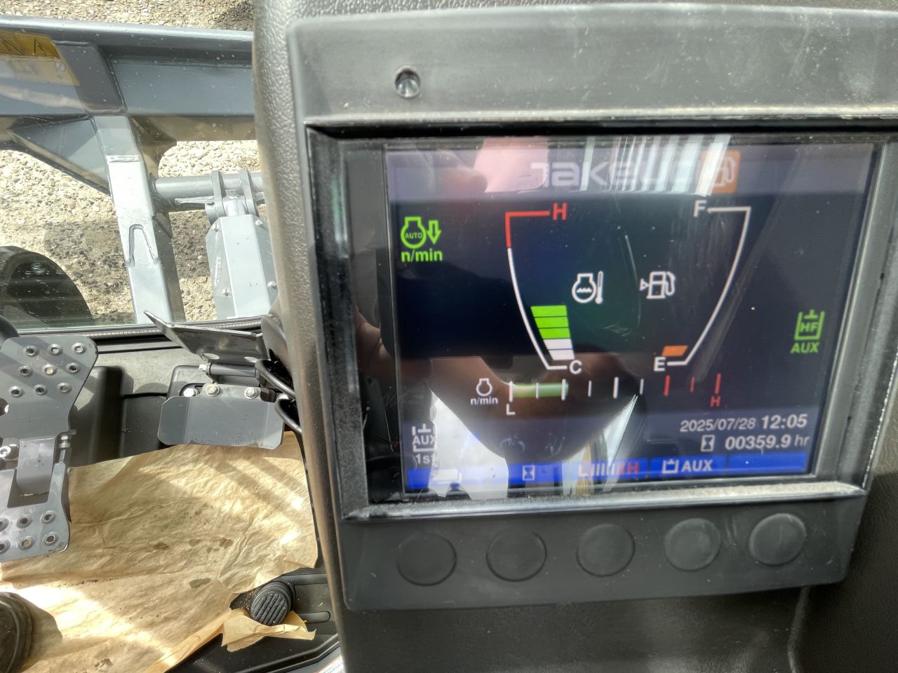 Takeuchi TB257FR met RototiltR2 gripper en autosmering 2023