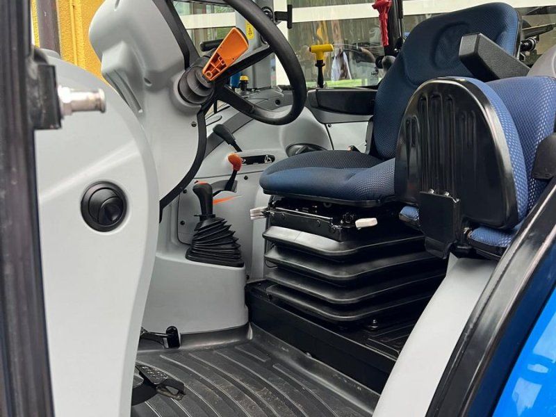 New Holland T5.85