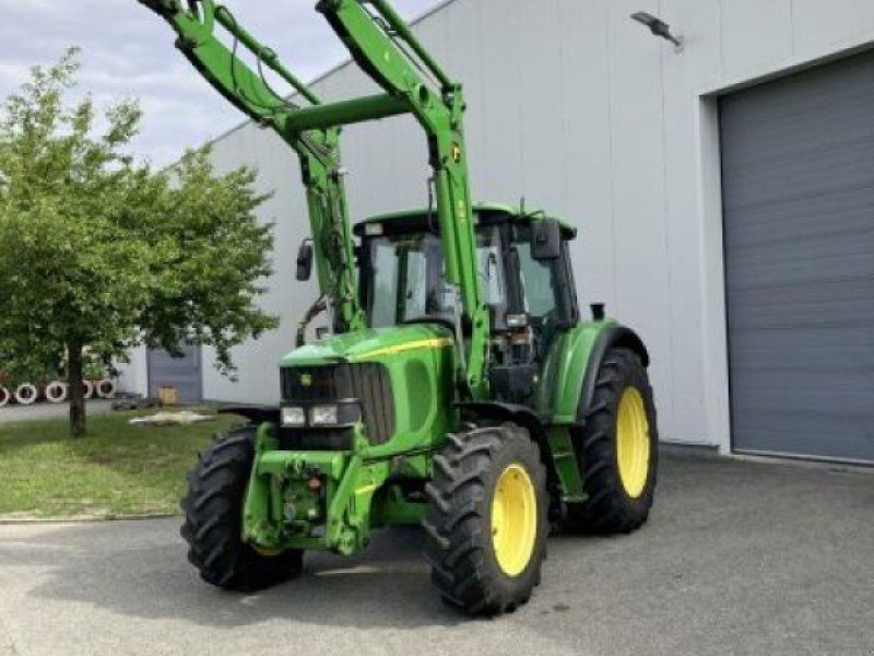 John Deere 6120