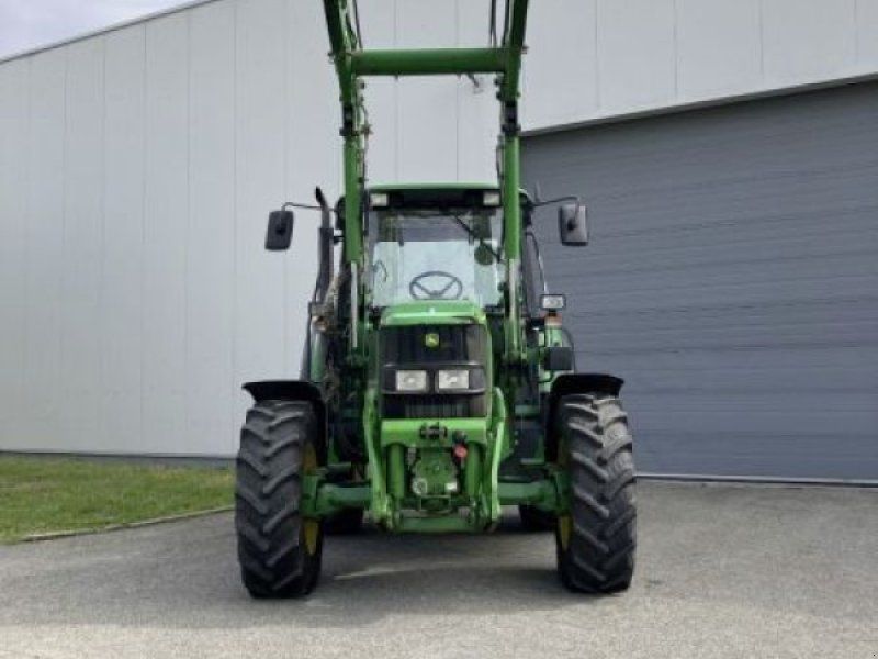 John Deere 6120