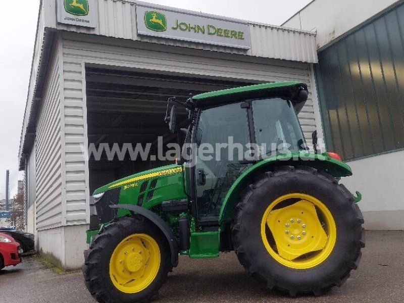 John Deere 5075E