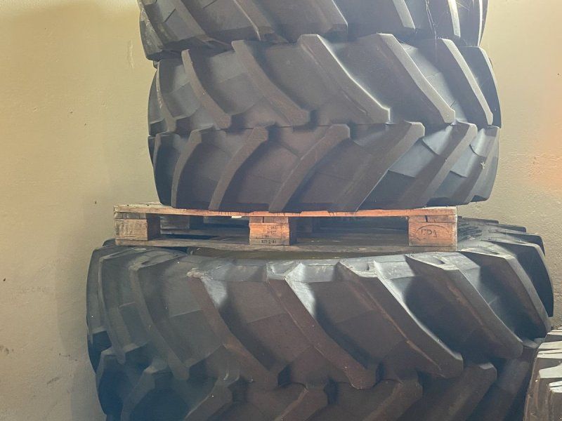 Trelleborg Kompletträder 600/65R38 zu JD 6 R  540/65R24
