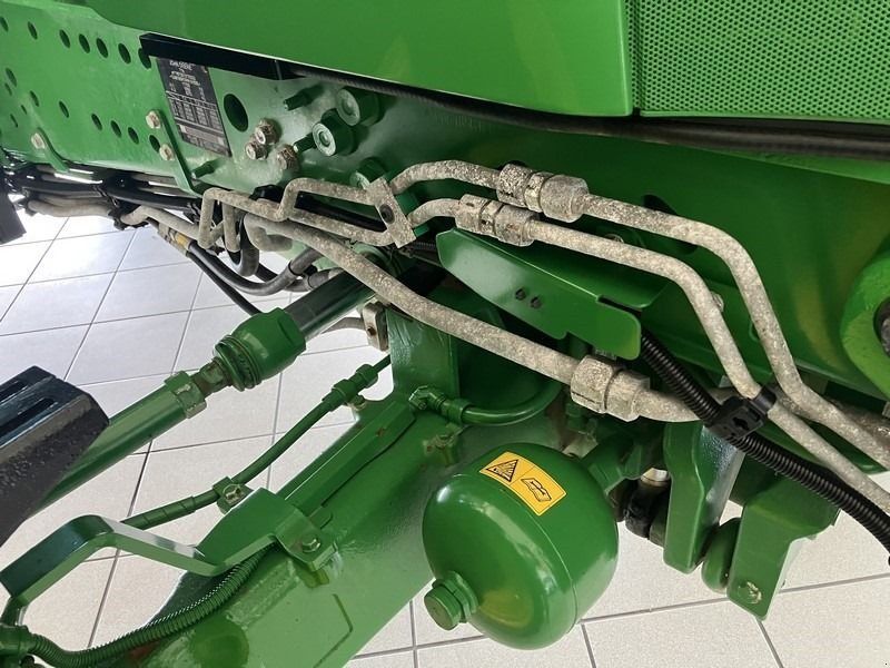 John Deere 6R185
