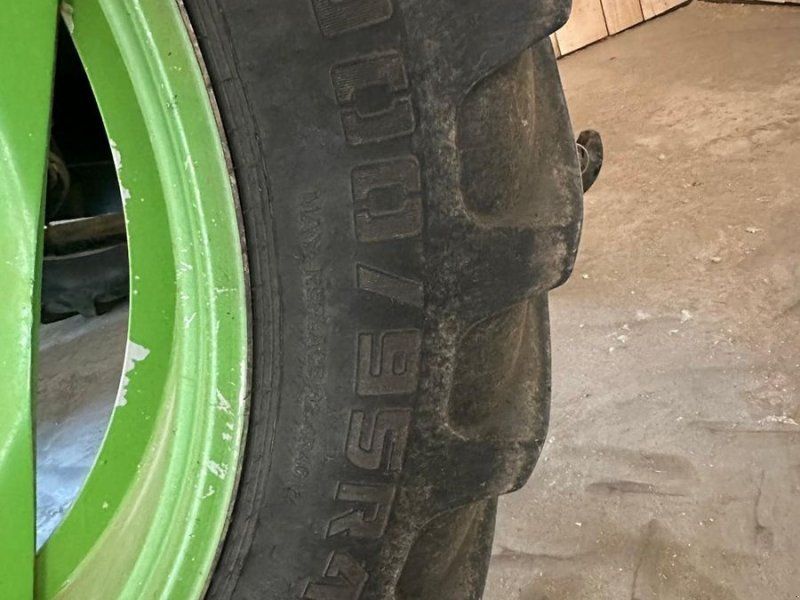300/95R46 + 230/95R32
