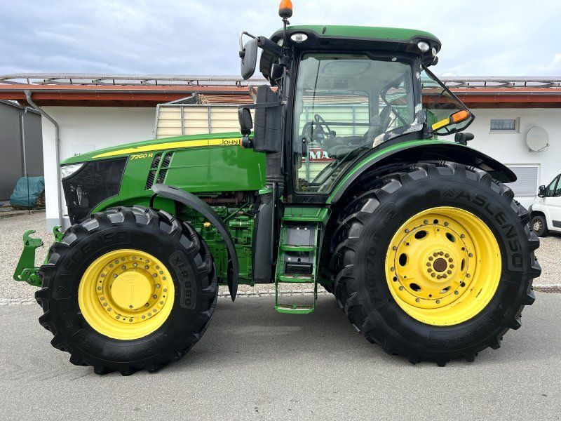John Deere 7260 R mit einer guten Ausstattung