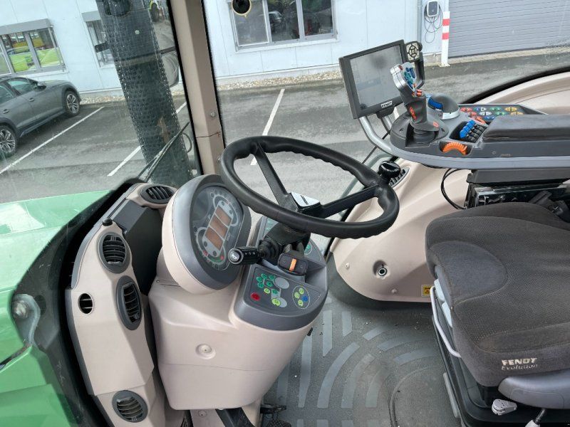 Fendt 828 VARIO PROFI PLUS, FKH