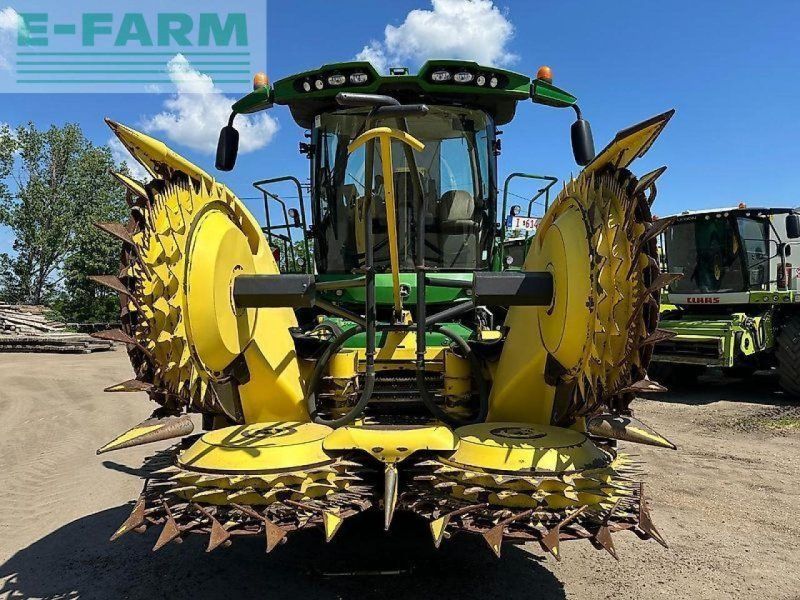 John Deere 8600