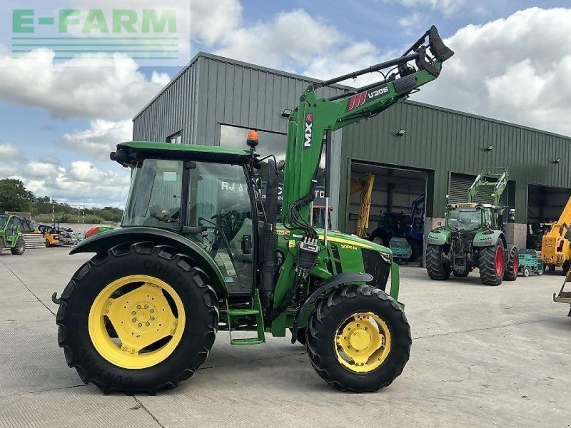 John Deere 5085m  (st23297)