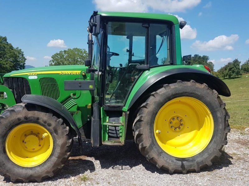 John Deere 6320