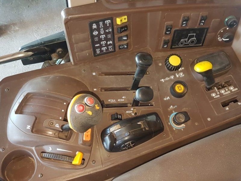 John Deere 6320