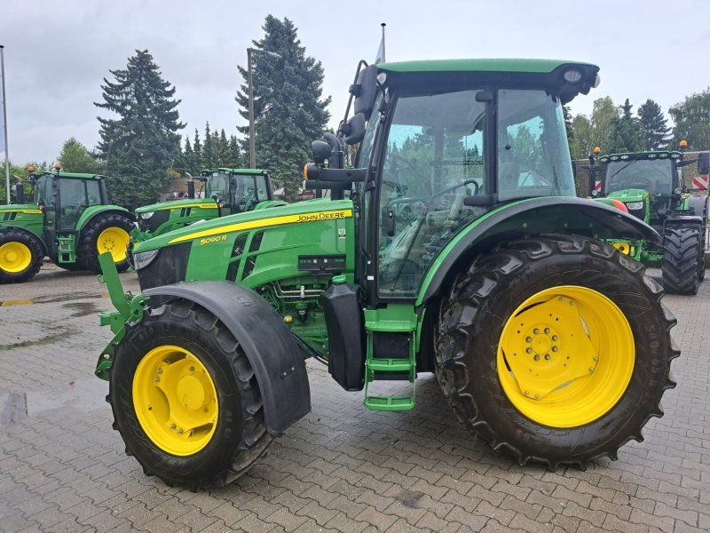John Deere 5090R