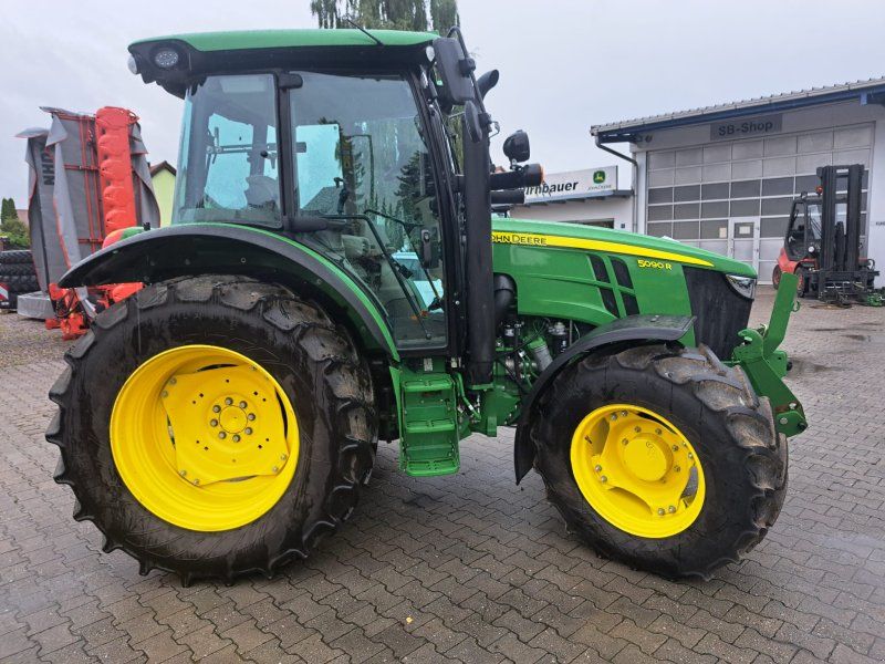 John Deere 5090R