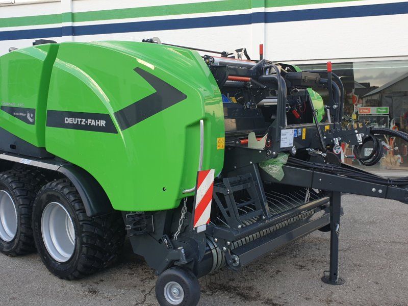 Deutz-Fahr FixMaster BP 335 OC 23mit Folienbindung und 3-D-Wickler-