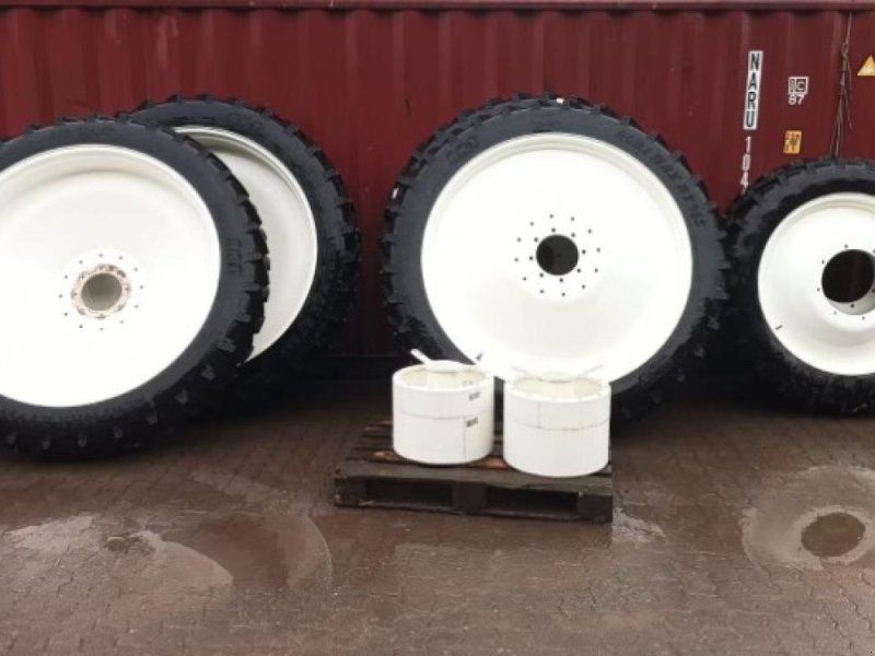 BKT 270/95 R54    270/95 R38