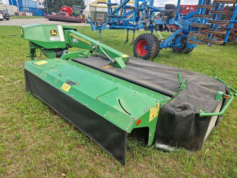 John Deere 328