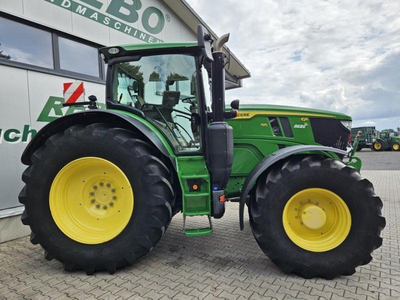 John Deere 6R195