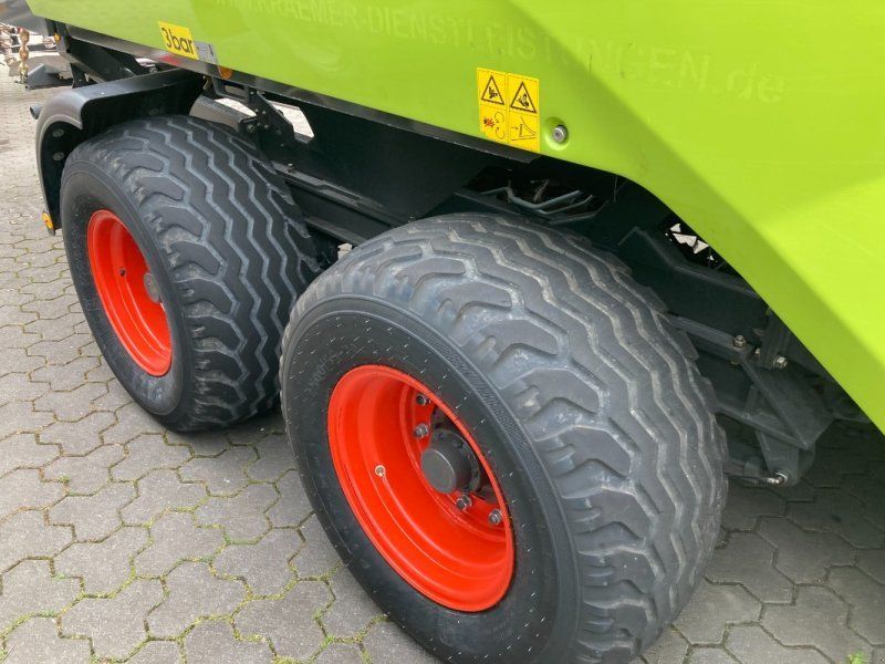 Claas Quadrant 3200 FC