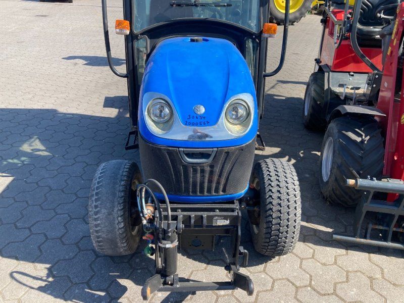 New Holland Boomer 25