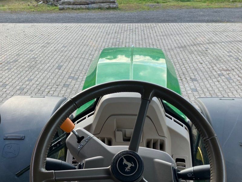 John Deere 6R250