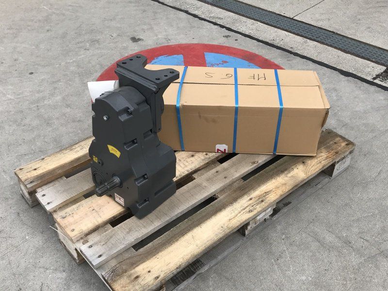 Zuidberg Frontzapfwelle zum MF 6S Efficient + Exclusive