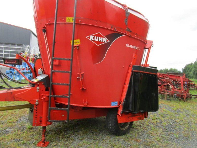 Kuhn T 870 mit Waage