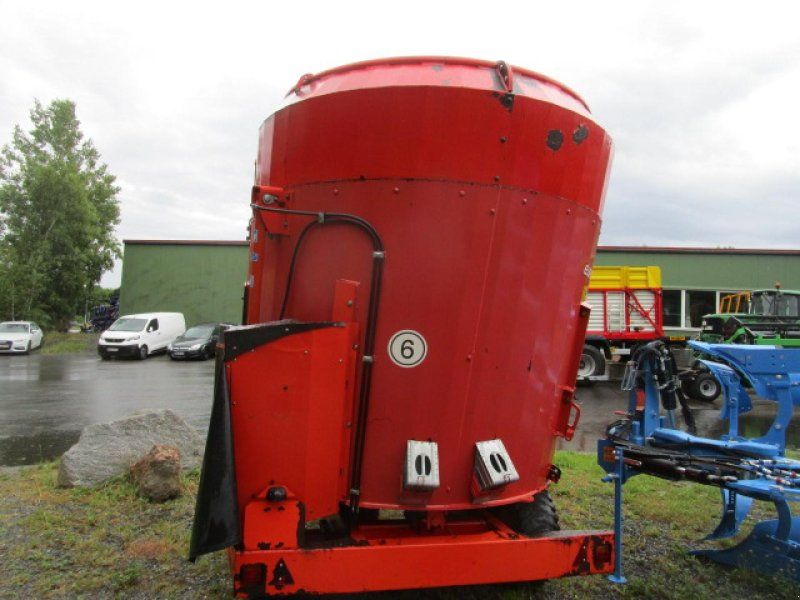 Kuhn T 870 mit Waage