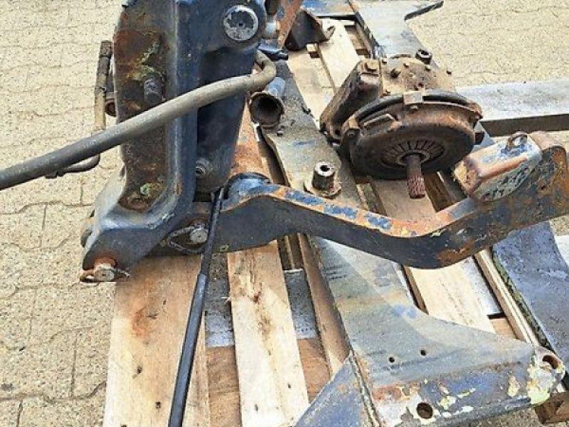 Deutz-Fahr Fronthydraulik + Frontzapfwelle zu DX