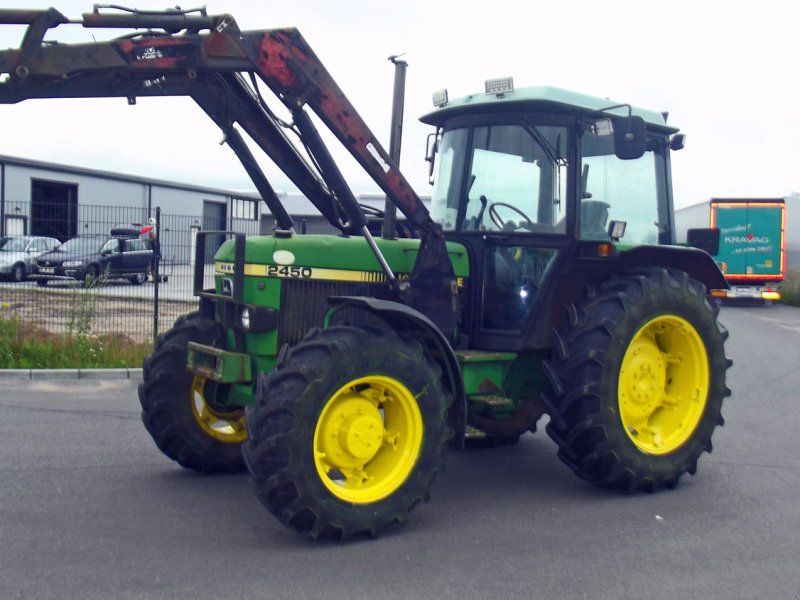 John Deere 2450+ Frontlader