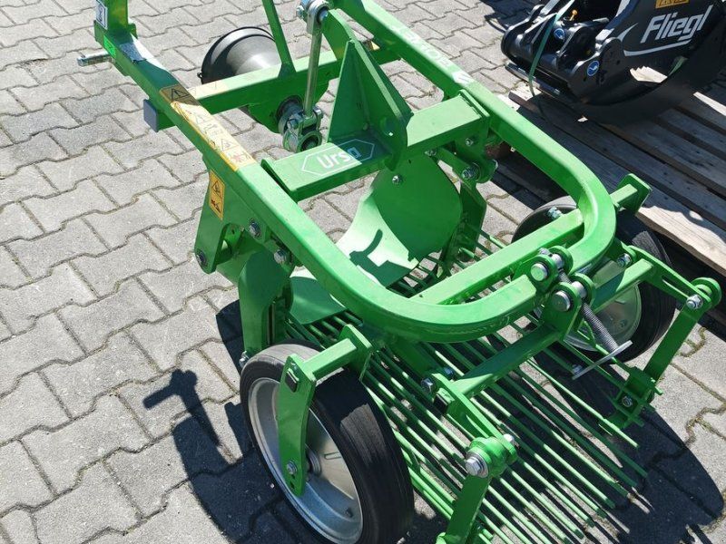 Bomet Kartoffelroder Heckauswurf
