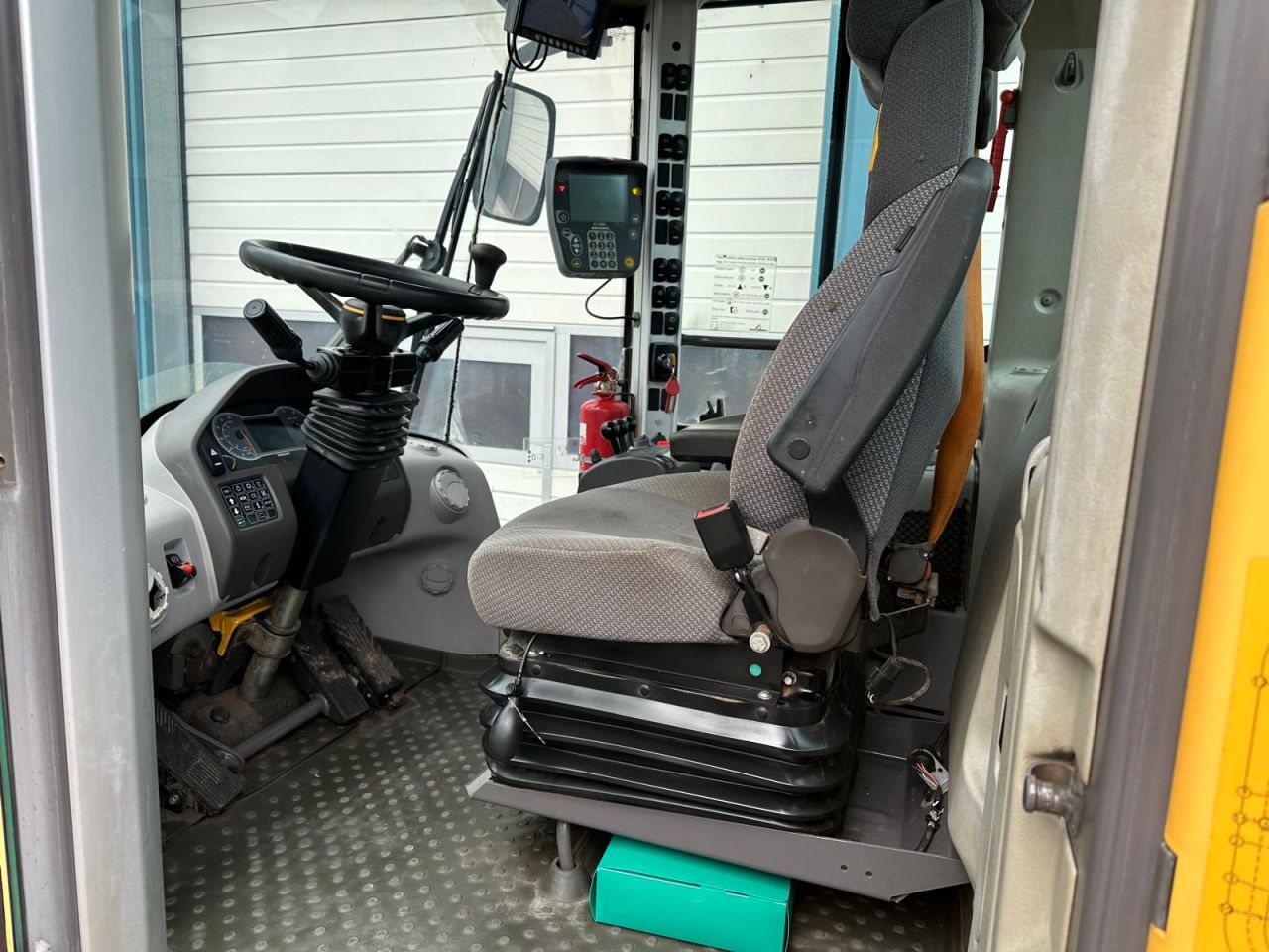 VOLVO L70H (BJR 2015) 10415 UUR