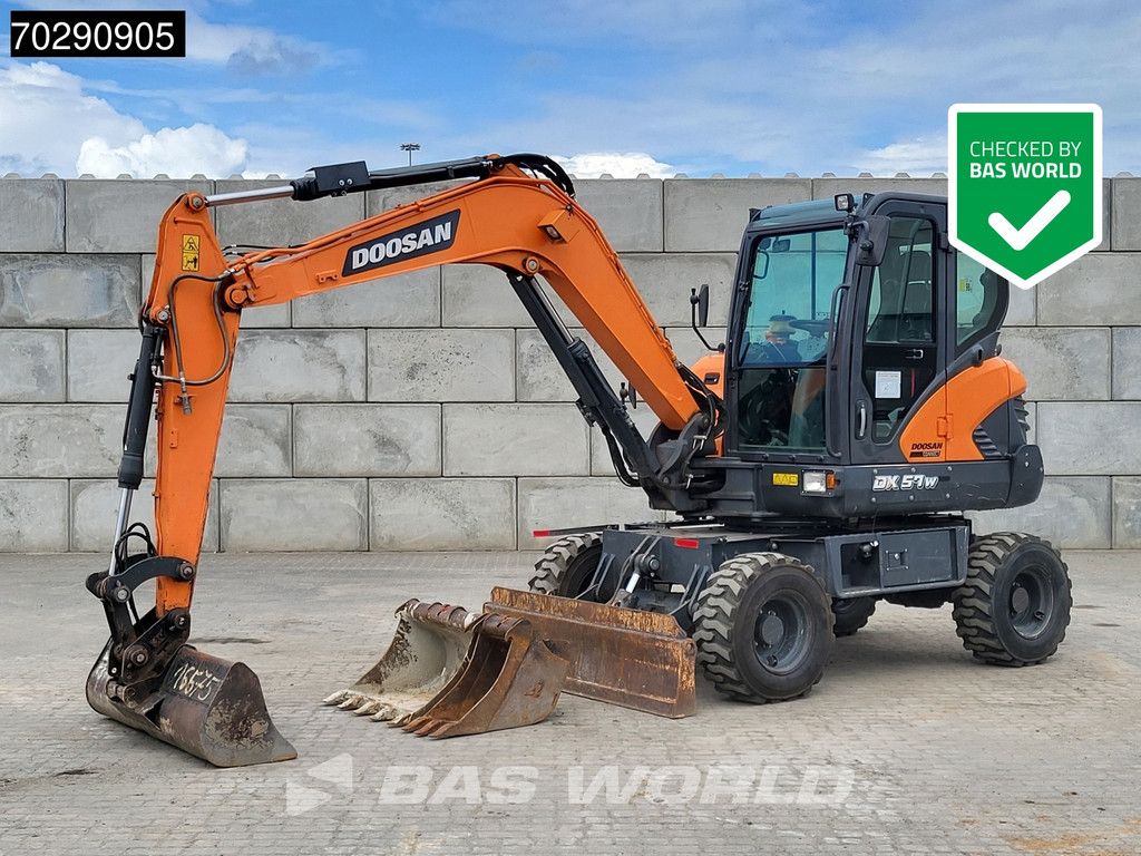 Doosan DX57W-7