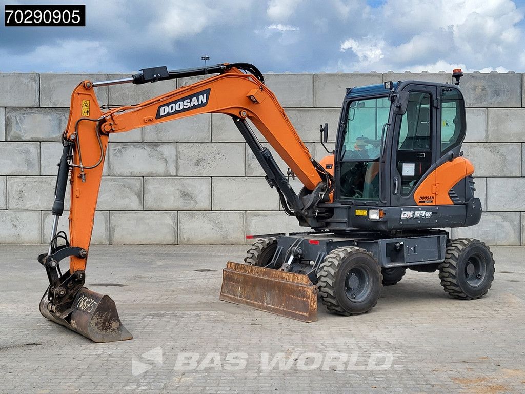 Doosan DX57W-7